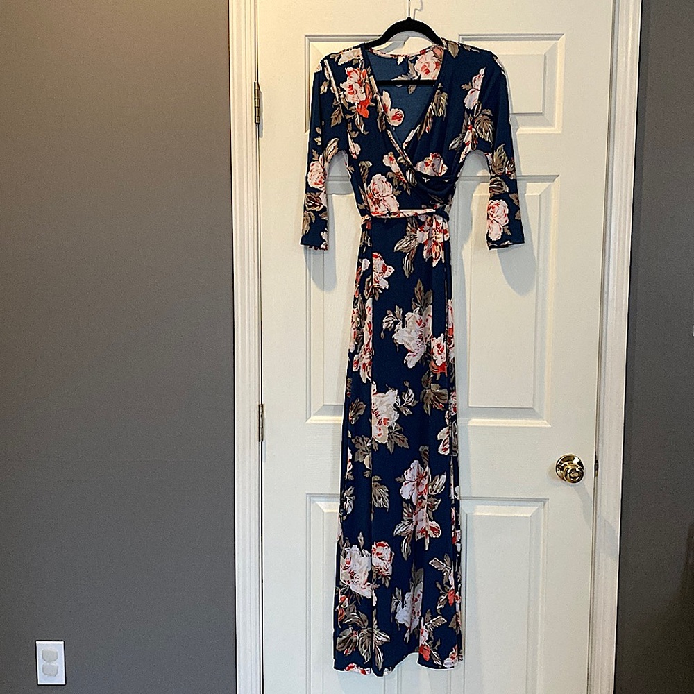 Pinkblush Maternity Maxi Dress, size M. Excellent used condition.